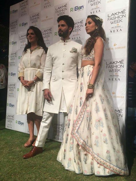 Bollywood actor Shahid kapoor with his wife Mira kapoor at Lfw Shahid Kapoor And Mira Rajput, Mira Kapoor, Groom Fashion, Groom Dress Men, Mens Wear Wedding, Indian Groom Wear, Wedding Dresses Men Indian, Mira Rajput, Anita Dongre