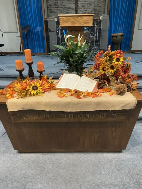 Thanksgiving Altar Decorations, Summer Church Decorating Ideas, Fall Altar Decorations Church, Church Fall Festival Decorations, Church Centerpiece Ideas, Fall Church Decorations Sanctuary, Fall Decor For Church Sanctuary, Fall Flower Arrangements For Church, Fall Church Decor