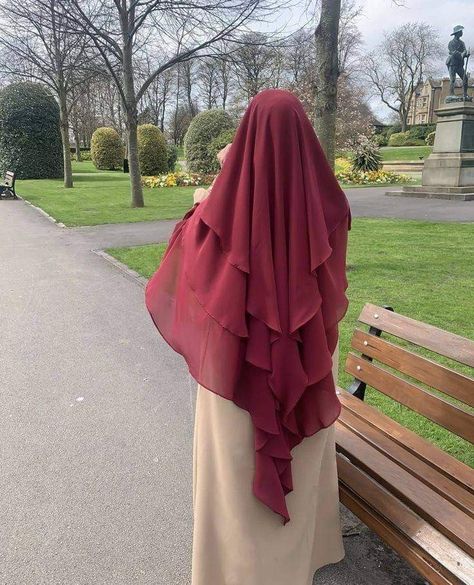 Khimar Style, Islamic Modest Fashion, Modest Outfits Muslim, Stile Hijab, Modern Hijab Fashion, Muslim Outfits Casual, Muslim Fashion Hijab Outfits, Hijabi Fashion Casual, Hijabi Aesthetic