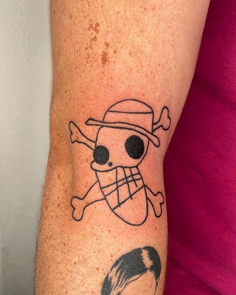 Luffy's Hat Tattoo, Minimal One Piece Tattoo, Luffy Hat Tattoo, Simple One Piece Tattoo, Volume Tattoo, One Piece Symbols, One Piece Anime Tattoo Ideas, Straw Hat Tattoo, One Piece Luffy Tattoo