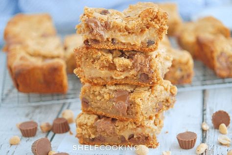 Ooey Gooey Bars Recipe Recipe Shelf, Gooey Bars Recipe, Cream Cheese Bars Recipe, Best Easy Dessert, Shelf Cooking, Desert Bars, Ooey Gooey Bars, Best Easy Dessert Recipes, Dessert Bakery