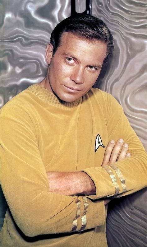 James T Kirk, Shakespeare Festival, Star Trek Cast, Star Trek 1966, Science Fiction Series, Star Trek Original Series, Captain Kirk, William Shatner, Star Trek Characters