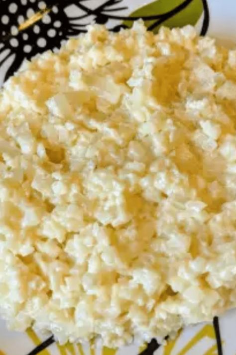 Loaded Cheesy Cauliflower Rice | Easy Keto and Low Carb Recipe Cheesy Cauliflower Rice Recipes, Riced Cauliflower Recipes Keto, Easy Cheesy Cauliflower, Cheesy Cauliflower Rice, Cauliflower Rice Easy, Cauliflower Rice Recipe, Cheesy Rice, Keto Side, Creamed Onions