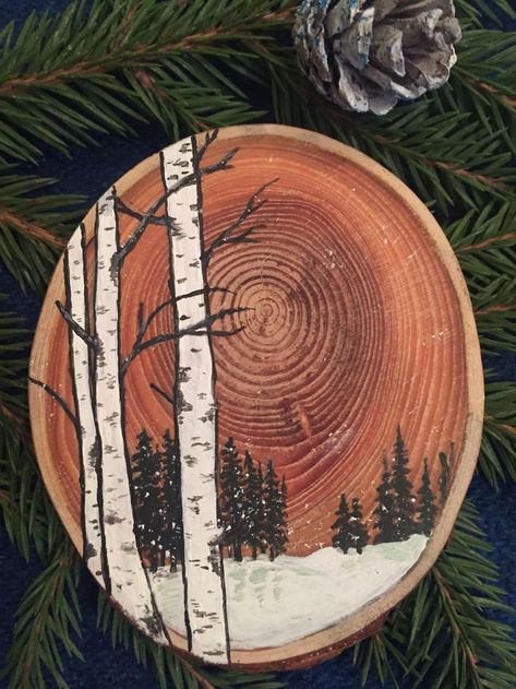 Circle Wood Painting Ideas, Wood Slice Art, Wood Slice Crafts, Wood Painting Art, Wood Burning Crafts, Painted Christmas Ornaments, Woodland Christmas, Wood Slice Ornament, Wood Christmas Ornaments