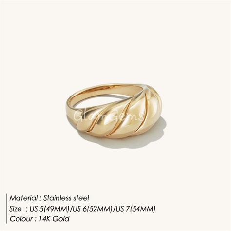 “French Vintage, 18K Gold Horn-Wrapped Twisted Wire Ring: Minimalistic Elegance” This ring seamlessly blends French vintage style with modern design, allowing you to showcase a unique personality on your finger. Here are its highlights: 18K Gold Material: Crafted from high-quality 18K yellow gold, it not only sparkles with elegance but also holds enduring value. Horn-Wrapped Twisted Wire Design: Inspired by the distinctive texture of horns, the ring wraps closely around your finger, exuding a... Simple Fashion Style, Ring Wraps, Gold Color Ring, Wire Design, Rings Women, Braided Ring, Wire Ring, Twisted Wire, Twist Ring