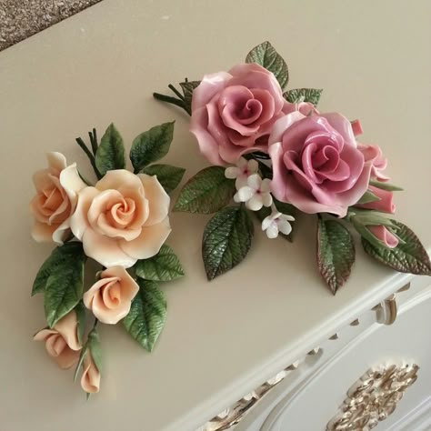 Gum Paste Flowers Tutorials, Diy Crafts Easy At Home, Clay Roses, Sugar Paste Flowers, Cold Porcelain Flowers, Sculpture Art Clay, Cellos, Gum Paste Flowers, Beautiful Pink Flowers