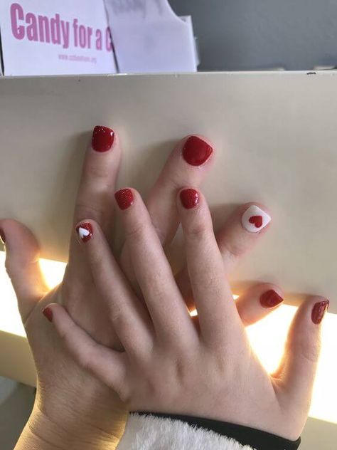 Mother And Daughter Nail Designs, Mother And Daughter Nails, Mommy And Daughter Nails, Mommy Daughter Nail Ideas, Mommy And Me Nails Design, Kids Manicure Ideas Simple, Christmas Nail Designs For Kids, Mom And Daughter Nails, Christmas Nail Ideas For Kids