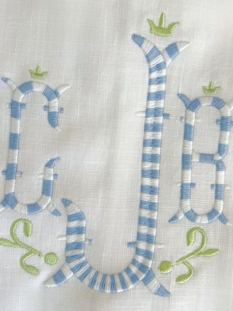 Monogrammed Blue and White Hemstitch Linen Guest Hand Towel, Embroidered Blue Linen Tea Towel, Housewarming Gift, Perfect Hostess Gift, Tea - Etsy Monogram Stationary, Towel Embroidery Designs, Preppy Monogram, Embroidery Products, Classic Embroidery, Guest Hand Towels, Monogramed Gifts, Unique Monogram, Monogrammed Linens