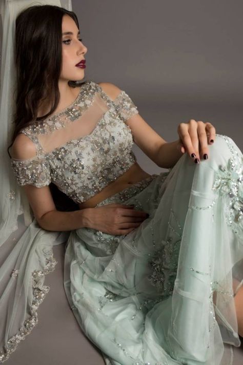 Pretty Cold Shoulder Blouse Designs We Spotted! Cold Shoulder Saree Blouse, Cold Shoulder Blouse Designs, Natasha Dalal, Bride And Groom Outfits, Bridal Lehenga Designs, Lehenga Blouse Designs, Bride Sister, Indian Bridal Dress, Lehenga Blouse