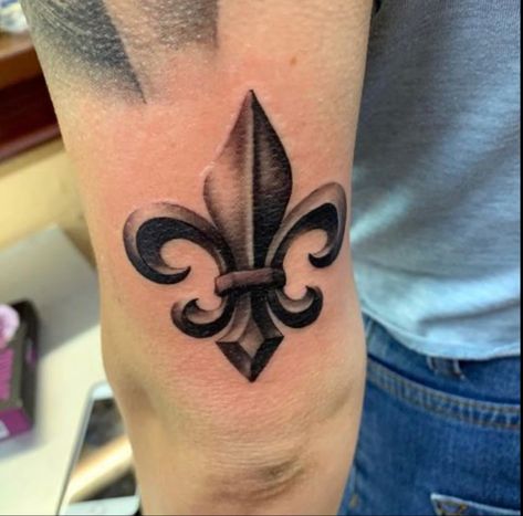 Louisiana Tattoos, Fluer De Lis Tattoo, Louisiana Tattoo, Flur De Lis Tattoo, Lis Tattoo, Saint Tattoo, Military Sleeve Tattoo, French Tattoo, Tattoo Design Drawings