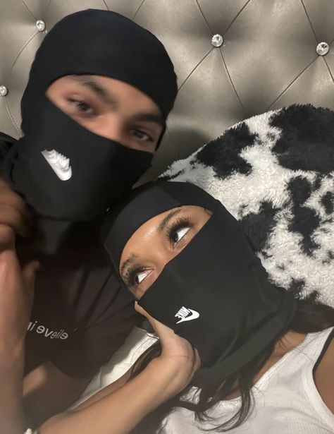 Smoker Boyfriend Aesthetic, Matching Insta Pfp, Ski Mask Couple, Matching Pfp Couple Instagram Dp, Engagement Black Couples, Gangsta Relationship Goals, Ski Mask Couple Pictures, Dark And India, Hood Boyfriend Goals