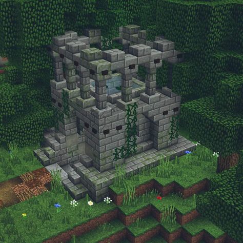 Minecraft Jungle Temple Ideas, Jungle Temple Minecraft, Jungle Base Minecraft, Minecraft Dark Castle, Minecraft Ruins Ideas, Minecraft Temple Ideas, Minecraft Jungle Builds, Minecraft Underground Base Ideas, Jungle Minecraft