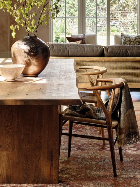 Farmhouse Dining Room Design, Kitchen Orangery, Dining Table Classic, Brick Wall Kitchen, Dining Table Oak, Soho Farmhouse, Interior Design Dining, Dining Room Decoration, Dining Room Design Ideas