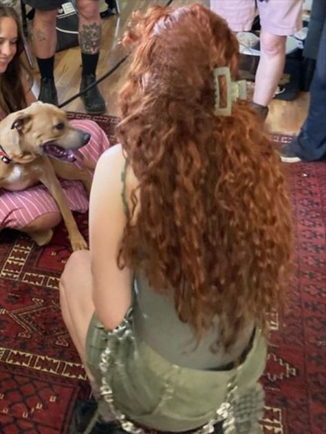 chappell roan at richmond animal care & control in richmond, VA. (via racc_shelter on ig) may 23rd, 2024 Chapell Roan, Trish Una, Scissor Sisters, Chappel Roan, Hair Motivation, Lily Evans, Chappell Roan, Animal Care, Dream Girl