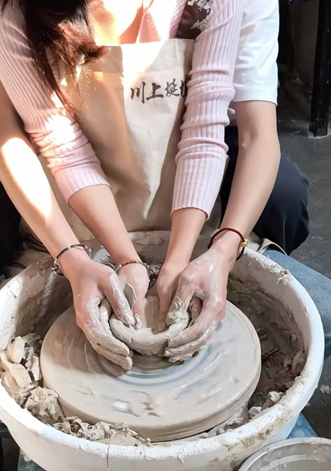 Pottery date #Romance #Couple #Asian #Relationship #pottery Couple Pottery Aesthetic, Pottery Couple Aesthetic, Romance Dates Ideas, Pottery Date Ideas, Pottery Date Aesthetic, Bf Date Ideas, Romantic Boyfriend Aesthetic, Asian Couple Faceless, Asian Relationship