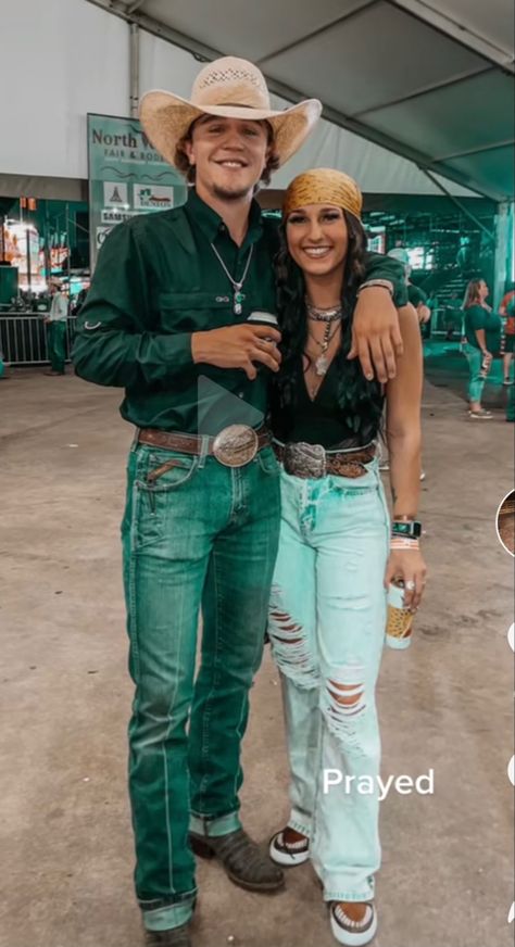 Bull Rider Girlfriend Outfits, Country Outfits Women Bandana, Country Bandana Outfit, Matching Western Outfits Couples, Western Bandana Outfit, Ranchy Outfits, Western Bar Outfit, Nfr 2022, Rodeo Couples