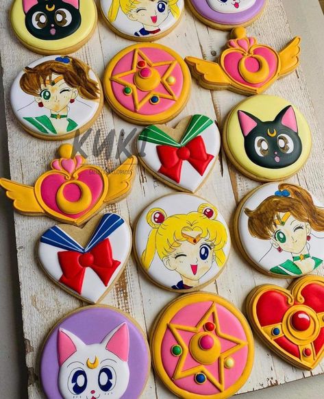 Sailor Moon Cakes, Sailor Moon Party, Sailor Moon Birthday, Violet Cakes, Anime Birthday, Moon Cookies, Saylor Moon, Sailor Moon Merchandise, Moon Baby Shower