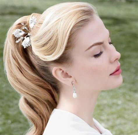 Retro Ponytail Retro Ponytail, Fancy Ponytail, Chic Ponytail, Retro Wedding Hair, 1950s Hairstyles, Ponytail Hairstyles Easy, Vintage Wedding Hair, Side Bangs, Long Blonde