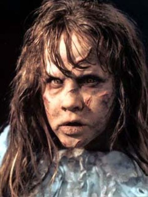 Linda Blair as Regan/Satan in 'The Exorcist' Dark Whispers, Exorcist 1973, Ellen Burstyn, The Exorcist 1973, Amazing Movies, Linda Blair, Horror Genre, The Creeper, Horror Stuff