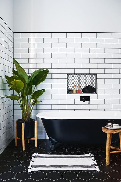 bathroom / interior design Freestanding Tubs, Black And White Bathroom, Black White Bathrooms, Vinyl Floor Tiles, Interior Vintage, Freestanding Tub, Interior Modern, Design Del Prodotto, Natural Home Decor