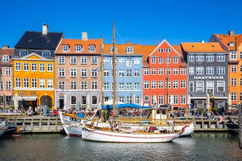 Where to Stay in Copenhagen in 2024 🇩🇰: Best Areas & Places to Stay via @alltravelmaps Copenhagen Airport, Copenhagen Hotel, Luxurious Rooms, Safe Neighborhood, Cozy Cafe, Small Hotel, Budget Hotel, Hotels Design, Best Location