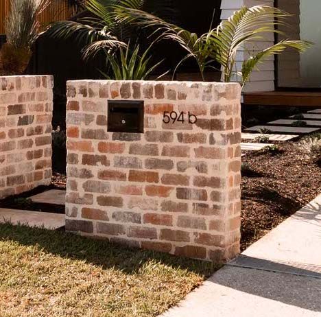 Brick Letterbox Ideas Australia, Brick Letterbox Ideas, Brick Mailbox Ideas, Brick Letterbox, Letterbox Ideas, Letter Box Design, Brick Mailbox, Street Appeal, Mailbox Ideas