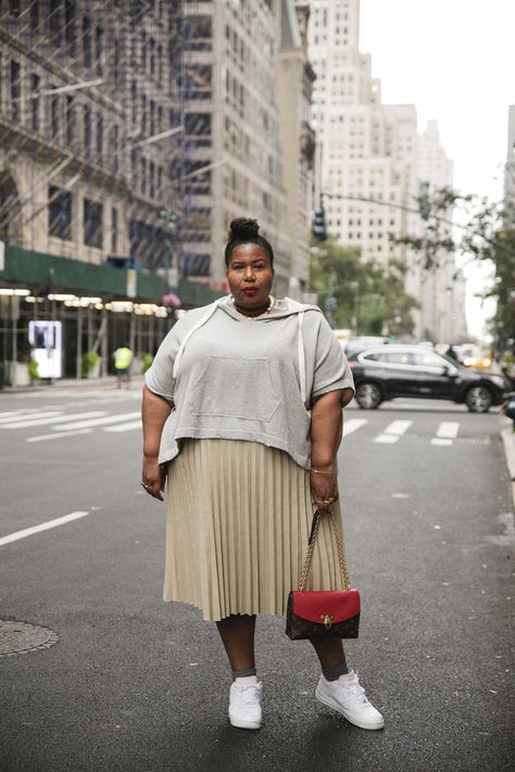 Plus Size Oversized Outfits, Plus Size Streetwear Fashion, Streetwear Fashion Plus Size, Curvy Street Style, Plus Size Street Style, Paloma Elsesser, Plus Size Streetwear, Oversized Fashion, New York Fashion Week Street Style