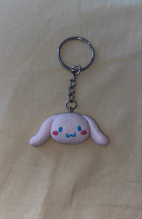 Sanrio Clay Keychain, Air Dry Clay Ideas Sanrio, Cinamoroll Diy Crafts, Cinnamoroll Clay Art, Cinnamon Roll Clay Sanrio, Cinnamoroll Polymer Clay, Clay Art Sanrio, Clay Sanrio Characters, Sanrio Clay Charms