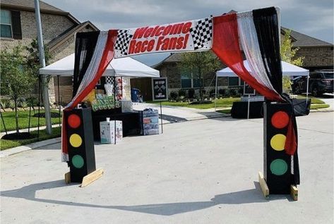 Car Baby Shower Ideas, Two Fast Two Furious, Racing Baby, 2nd Birthday Party For Boys, Race Car Themes, Fast Five, Hot Wheels Birthday, Hot Wheels Party, Car Themed Parties