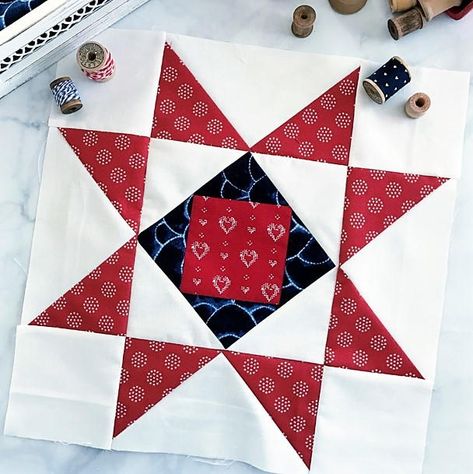 Beat the heat with a quick and easy holiday quilt block pattern! 12 Inch Quilt Block Patterns, Christmas Quilt Blocks, Quilt Blocks Easy, Flag Quilt, Block Quilt, Quilt Block Patterns Free, Patriotic Quilts, Star Quilt Blocks, Summer Quilts