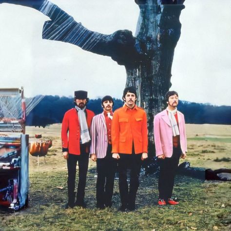 Beatles Strawberry Fields, 60s Rock, Beatles Photos, Strawberry Fields Forever, Beatles Pictures, Strawberry Fields, Promo Videos, Paul Mccartney, Music Bands