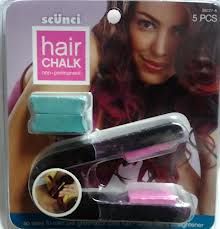 Hair chalk :) Chalk Hair, Hair Mascara, Lighter Hair, Hair Kit, Hair Chalk, Clean Hair, Normal Hair, Colored Highlights, Hair Elastics