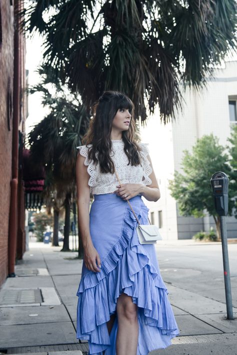 Irregular Ruffle Dress, Flair Skirt Outfit, Ruffled Skirt Outfit, Havana Nights Dress, Asymmetrical Midi Skirt, Summertime Outfits, Midi Skirt Outfit, Model Outfits, Cute Shirt Designs