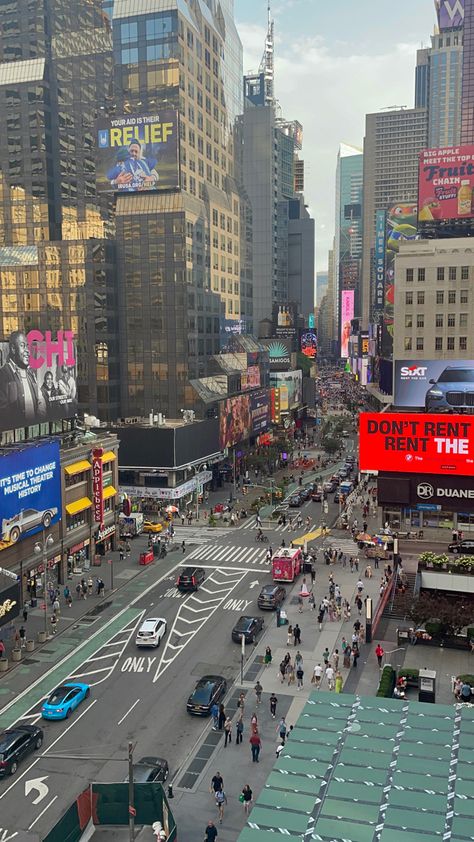 New York, Time square, big city aesthetic Big City Aesthetic Daytime, Big City Aesthetic, Spirit Phone, Man Vs Nature, City Life Aesthetic, Summer Vision, York Aesthetic, Big Cities, Romanticizing Life