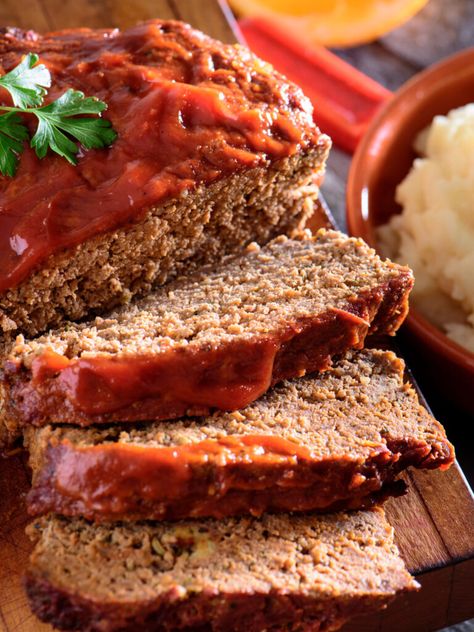 Crockpot Meatloaf Recipes, Crockpot Meatloaf, Beef Meatloaf, Good Meatloaf Recipe, Best Meatloaf, The Country Cook, Meatloaf Recipe, Country Cooking, Meatloaf Recipes