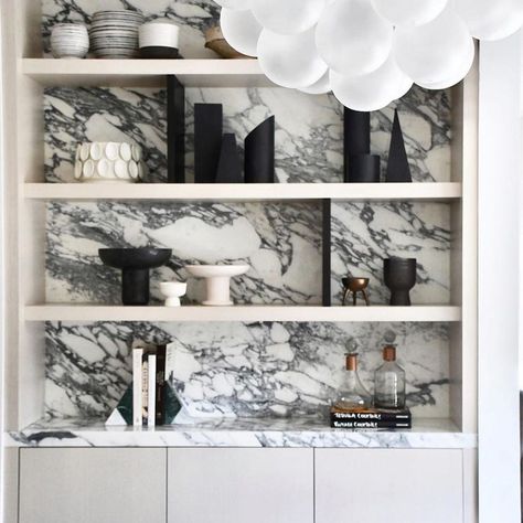 Luxury Bookcase, Marble Shelves, Marble Shelf, Joinery Design, Black Shelves, Built In Bar, Marble Backsplash, Luxury Kitchens, Shelf Design