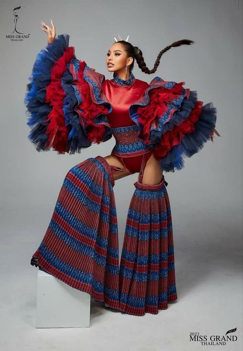 Unique Fashion Design, Postmodern Fashion, Miss Grand Thailand 2023, Drag Costume, Stage Costume Design, Creative Costuming Designs, Miss Grand Thailand, Camp Fashion, Art Inspired Fashion