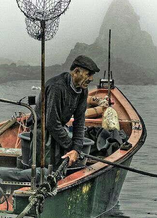 Fisherman Aesthetic Dark, Fisherman Photoshoot, Victorian Fisherman, Fisherman Core, Fisherman Art, Fisherman Boat, Old Fisherman, Lighthouse Keeper, Sea Captain