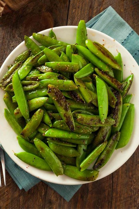 Easy Pea Pods Recipe - A Spectacled Owl Pea Pods Recipe, Snap Pea Recipes, How To Cook Peas, Vegetable Side Recipes, Sugar Snap Pea Recipe, Snap Peas Recipe, Broccoli Sauteed, Snap Pea, Peas Recipe