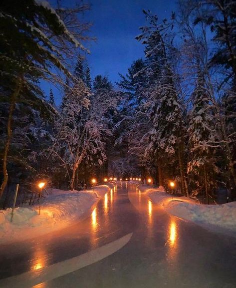 Outdoor Ice Rink Aesthetic, Season Of The Sticks, Winter Ice Skating, Christmas Ice Skating, Ontario Winter, Christmas Core, Winter Core, Winter Skating, Outdoor Ice Skating