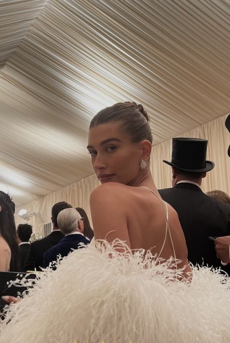 Hailey Bieber Met Gala 2022, Hailey Bieber Met Gala, Hailey Bieber, A Woman, White