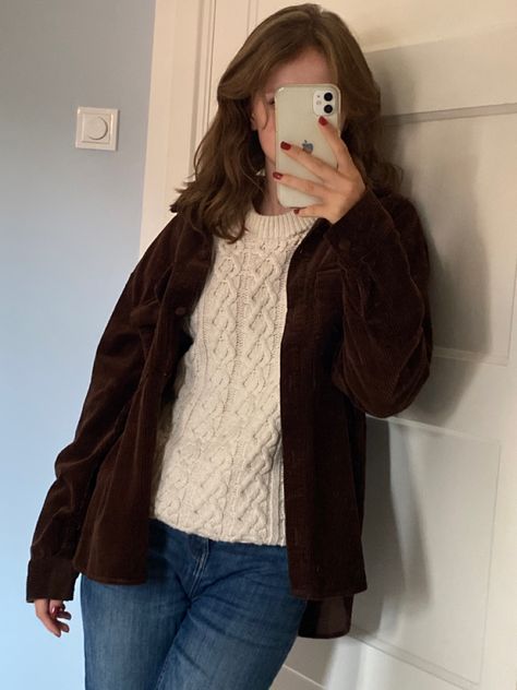 Brown Corduroy Jacket Outfit Fall, Corduroy Jean Jacket Outfit, Sweater With Jacket Outfit, How To Style A Corduroy Jacket, Rory Gilmore Aesthetic Outfits Winter, Rory Gilmore Jean Jacket, Flare Bootcut Jeans Outfit, Rory Gilmore Style Winter, Sweater And Jacket Outfit