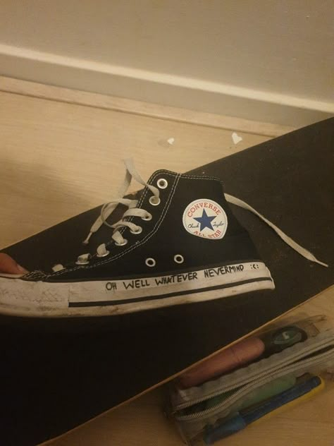 Shoes Dark Aesthetic, Drawing On Shoes Aesthetic, Shoes Aesthetic Vintage, Grunge Shoes Aesthetic, Converse Shoes Drawing, Converse Drawing On Shoes, Drawing On Shoes, Oh Well Whatever Nevermind, Converse Drawing