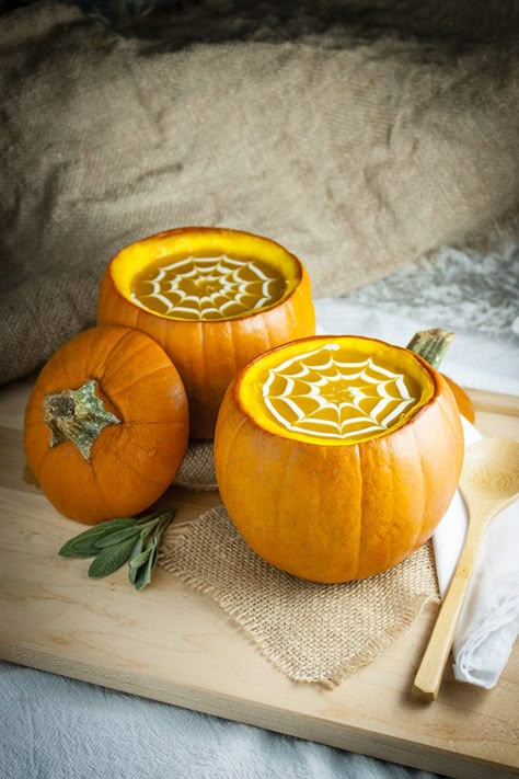 Paleo Halloween Recipes, Pumpkin Squash Soup, Vegan Halloween Recipes, Soup With Sage, Sage Soup, Vegan Halloween Food, Gluten Free Halloween, Healthy Halloween Food, Sage Recipes