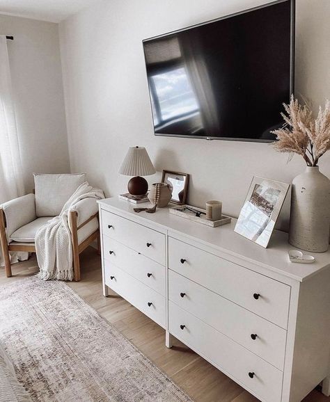 Tv Dresser Decor Living Room, Master Dresser Decor With Tv, Hanging Tv Bedroom, Master Room Dresser Decor, Tv Dresser Decor Bedroom, Dresser Inspiration Bedroom, Simple Appartment Decor, Hanging Tv In Bedroom Ideas, Bedroom Tv Over Dresser