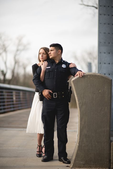 Houston-police-officer-memorial-lifestyle-engagement-photography Police Officer Couple Pictures, Police Officer Family Photos, Law Enforcement Couples Photos, Police Officer Engagement Pictures, Police Couple Photography, Police Photoshoot, Police Pic, Police Engagement Photos, Police Officer Girlfriend