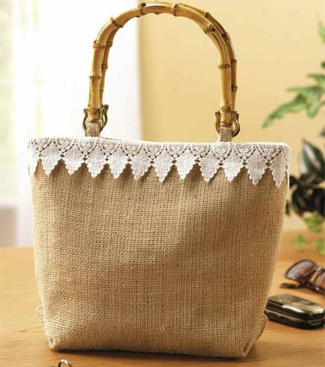 Free Pattern - Lace-Trimmed Burlap Purse Sewing Pattern: Burlap Purse, Sac Vanessa Bruno, Purse Sewing, Handbag Sewing Patterns, Purse Sewing Patterns, Burlap Bags, Bag Pattern Free, Burlap Crafts, Jute Bag