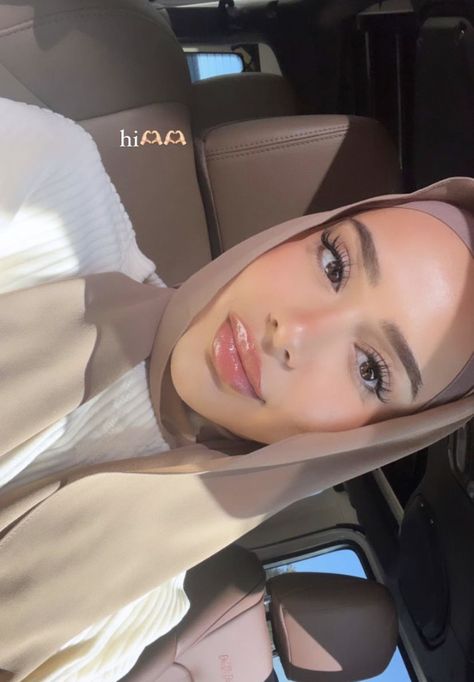 Makeup Looks Hijab, Pretty Hijab Styles, Hijab Makeup Look, Cute Selfie Ideas Hijab, Hijabi Selfie, Muslim Makeup, Muslim Makeup Looks, Hijabi Makeup, Pretty Hijabi