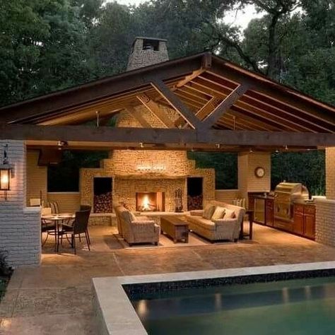 Pool House With Outdoor Kitchen, Terrasse Med Tak, Outdoor Kitchen Countertops, Modern Outdoor Kitchen, Outdoor Kitchen Appliances, Backyard Pavilion, Outdoor Kitchen Grill, Backyard Kitchen, Outdoor Kitchen Patio