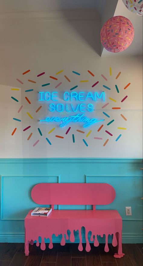 Milkshake Cafe Interior, Ice Cream Shop Inspiration, Confectionery Design Interior, Minimalist Ice Cream Shop, Ice Cream Shop Selfie Wall, I’ve Cream Shop Ideas, Yogurt Shop Interior Design, Ice Cream Selfie Wall, Ice Cream Shop Exterior Design